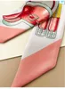 Kadın Tasarımcı İpek Eşarp Lüks Yaz Eşarpları Atlama Üstün Uzun Uzun İpek Twist Eşarp Çanta Şeritler Başaklar Eğimli Kolyeler ve Şerit