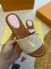 Designerskie płaskie sandały kapcie damskie haft sandałowy moda flip flip flop list listu dla kobiet letnie plażę zjeżdżalnia damskie buty o niskim obcasie