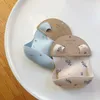 Burp dukar baby bib ins stil tryckt vattentätt mjukt silikon baby matning föremål söta mönster för barn flickor pojkar och små barn justerbar bibsl240514