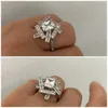 Bröllopsringar huitan mode oregelbundna formade kvinnors ring med glittrande CZ personliga flickfinger tillbehör som används för hiphop -party nya smycken Q240514