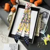 Kadın Tasarımcı İpek Eşarp Lüks Yaz Eşarpları Dizginler ve Köprü Torbaları Accanları Küçük Uzun Şeritler Bağlı Çantalar Şeritler Sarılı Kulplar Dar MA Küçük Şeritler