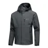 Плюс размер 4xl Men Jacket Outdoor Новые ветропроницаемые и водонепроницаемые куртки для мужчин с капюшоном для альпинизма Туризм мягкие оболочки для мужчин