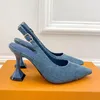 Utskjutande häl slingbacks pumpar kvinnor berömda designer skor sommar sandaler blå denim vintage klänning skor pekade tå kalv läder kontor skor topp spegel kvalitet