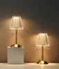 Lampy stołowe kryształowy retro lampa stołowa sypialnia lampka nocna luksusowa lampa atmosfery ładowna ściemnianie światła LED
