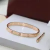 2024 Designer skruvarmband mode lyxiga smycken Bangle Armband 18K Rose Gold Silver Titanium Steel Diamond Bangles Nagelarmband för män Kvinnor 17 18 19 20 Storlek