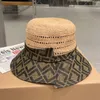 Ontwerpers hoed, modieus gebreide stro geweven omgekeerde brief visser hoed ademende zon schaduw strand hoed vissen hoed luxueus en modieus