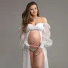 Zwangerschapsfotografie steunt sexy transparante witte chiffontulle uit schouderjurk voor fotoshoot zwangere vrouwen