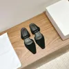 Sandals Fashion Brands Totem Shoes S for Women Classic Solid Color Design Design Sandal عالية الجودة الاتجاه الجلدي
