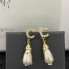 Mulher C Earring Luxury Stud Hoop Earing Letter CClies Designer Women Women Gold Pearl Diamond Brincos Jóias 5647