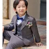 Korea Boys Hochzeitskleid Japan Kinder Geburtstag Zeremonie Kostüm Kinder Jacke Weste Hosen Bowtie Blume 5pcs Fotografie Anzug