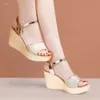 Sandalen Small S 32-43 8 cm maat comfortabele hoge hakken echte lederen schoenen 2024 Zomer damesplatform Wedges Kantoor Beach Mom Sandaal Heel Shoe Women 'Wedge D 64af