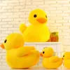 Kawaii Big Yellow Duck Mini Plush Dolls Toy Śliczne miękkie kreskówki nadziewane zwierzęce zabawki urodzinowe dla dzieci dzieci