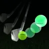 6pcsは暗い光の中で輝き、輝かしいLEDゴルフボール4のためのビルトインライトゴルファー向けの夜の練習ギフト240515