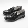 Nya pojkar klänningskor svart faux läder slip på tofs loafers bröllopsfest barn formella sko klassiska barn skor l2405 l2405
