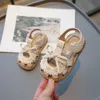 Été pour bébés coupures découpées en dentelle Princess Children Sandals anti-glis