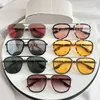 여자를위한 디자이너 선글라스 남성 패션 스타일 스퀘어 프레임 여름 양극화 된 태양 안경 클래식 레트로 7 컬러 소매 상자