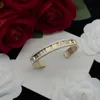 Urok Bangle Top Quality Men Men luksusowa marka C-litera otwierająca bransoletka Znakomite miłośnicy ślubu Prezent Bransolet