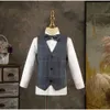 男の子豪華な格子縞のジャケットベストパンツ3pcsウェディングスーツキッズ誕生日服を着た子供用バイオリンダンスショーパフォーマンスタキシードドレス