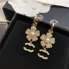 Mulher C Earring Luxury Stud Hoop Earing Letter CClies Designer Women Women Gold Pearl Diamond Brincos Jóias 5647