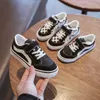 Baby Boy Shoes Soft Soled Sneakers för Baby Girls First Walker Newborn Casual Classic Sports Shoes Crib Toddler Prewalker 018m L230518