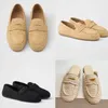 Virkade loafers platt glider mule halva tofflor designer sandaler sommarstrand ihålig slip på toffel baotou sandale enkla skjutreglage sandal topp spegel kvalitetskor