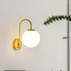 Lampe murale Lumières en verre à LED moderne nordique minimaliste Living Bedroom Bedside Gold Black Metal Sconce Kitchen Lights Fixtures