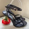 Satinleather 2024 dames roze schapenvacht dame damper haky sandalen met hoge hak sandalen schoenen gesp gewekt open teen peep-toe Europa en Amerika het catwalk bruiloftsfeest 979 d 6916