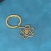 Chaços de chaves de carbono pingente de pingente para homens para homens coloras de aço inoxidável de aço de aço de aço de aço científica Keyring Physics Jewelry Gift Y240510