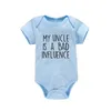 Rompers min farbror är ett dåligt inflytande baby bodysuit bomull sommar baby graviditet tillkännagivande onesie pojke och flicka kläder baby shower presentl240514l240502