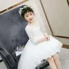 Girl's Princess Tail Children's White Gauze Host Performance Robe Performance Mariage Fleur Petite fille L2405