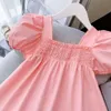 Baby Girls Summer Cute Slim Fit Rleeves Elegancka sukienka księżniczka z kwiatami Ubrania urodzinowe 1-9 lat L2405