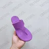 Designer glissades pour femmes en caoutchouc string sandals de plage de plage des tongs décontractés à l'extérieur noir avec boîte 569