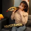 Groot formaat gesimuleerde Python Snake Plush speelgoedgigant Boa Cobra Lang gevulde slang plushie kussen kinderen jongens geschenk Home Decoratie 240507