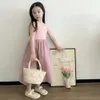 夏の子供の女の子の袖のふわふわした甘いプリンセスパッチワークフリルデザインガールズ韓国スタイルドレス3-8T L2405