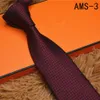 Vínculos de diseñador de moda para hombres Corbta Cartas a cuadros Rayas Luxury Business Leisure Silk Cravat con caja sapeee
