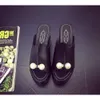 Тапочки модные клинья шлепанцы женщины Удобные твердые жемчужные сандалии летние туфли слайды женского дома 61c3 s