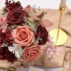 Dekoracyjne kwiaty sztuczne 25pcs naprawdę wyglądający burgundowy różowo -cedrowy pianka fałszywe róże z łodygami do majsterkowania bukiety ślubne prysznic ślubny c