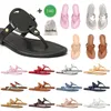 Og beroemde designer sandalen dames luxe slippers slippers slippers glijbanen 2024 zomer spiegel oppervlak zwart goud roze echt lederen vaste sandels vrouw lady home sandles