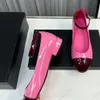 Designer Womens Kleiderschuhe Schaffell Patent Leder Ballett Schuh Chunky Heels Pumps Slebringe rosa schwarz verstellbarer Knöchelschnalle Espadrilles mit Perlen Freizeitschuh