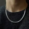 Chaîne cubaine en relief pour hommes, collier en acier titane qui ne se décolore pas, simple et haut sens, petite foule, design léger, chaîne de clavicule masculine de luxe