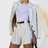 Traccettaci da donna Donne Striving Striving Shorts Chic Coat Shorts per un elegante outfit in stile pendola
