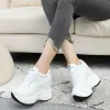 Stövlar 2023 Nya kvinnliga ankelstövlar Spring Autumn Pu Leather Shoes Woman Platform Höjd ökade Sneakers 10 cm tjocka sulkilar W705