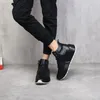 Chaussures décontractées printemps 2024 haut petit noir blanc plate-forme pour hommes mode sport cuir respirant
