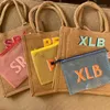 Cadeau Wrap Initiales personnalisées Sacs fourre-tout de plage en jute avec sac de piscine Personnalisez les articles de toilette de mariée ou de nom