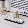Muggar 200 ml skandinaviska kreativa piano svartvita nycklar keramiska kaffekoppfat set utsökta mugg för hemmabruk