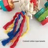Inne ptaki dostarcza naturalne drewno kolorowe kakadozę do żucia zabawki na papugi wielofunkcyjne dekoracyjne akcesoria do hangbilne akcesoria