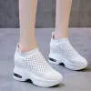 Sapatos malha tênis respiráveis coloração sólida feminina altura interna aumenta sapatos esportivos cunhas de cenas chaussures femmes