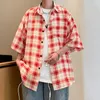 Camisas casuais masculinas verão manga curta xadrez oversized único bolso fino sedoso solto verificado blusas estilo coreano meninos roupas masculinas