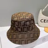 Cappelli da baseball per uomo e donna Designer Lettera intera Casquette Bonnet Beanie Luxurys Fedora Cappello da sole aderente Berretti da baseball