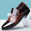 Sapatos de vestido Homens Oxford Business Soft Casual Couro Respirável Homens Pointy Mocassins Flats Zip Slip-on Driving